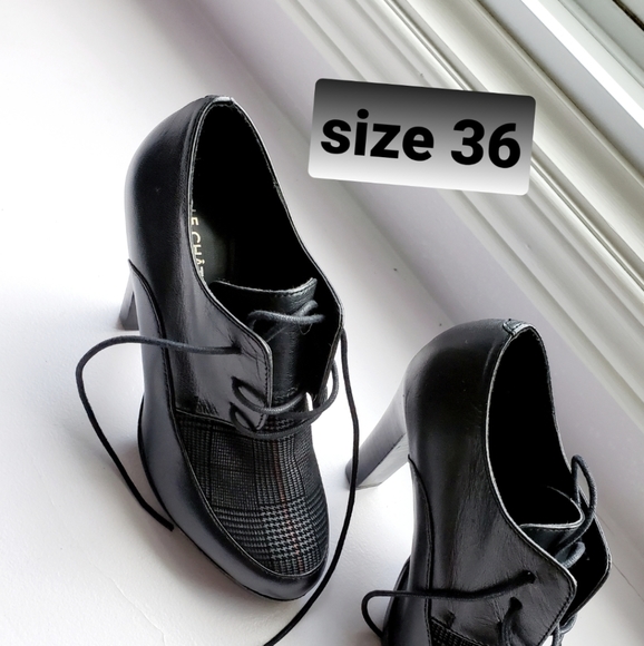 Shoe - Picture 2 of 2